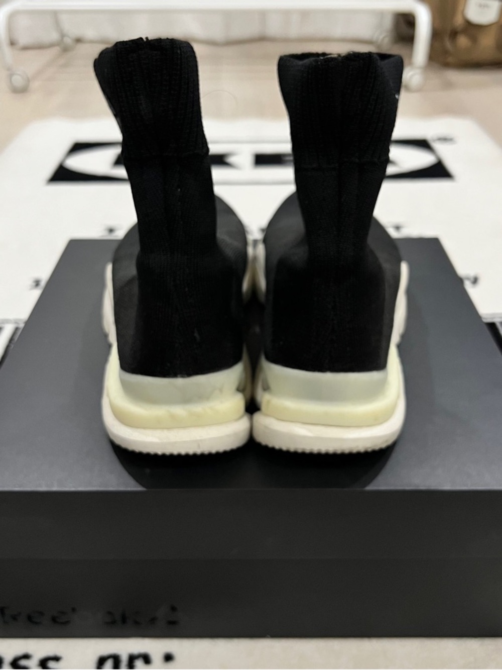 Limited Edition Reebok Sock Run R "Not For Resale" Print Sneakers. - Picture 4 of 6